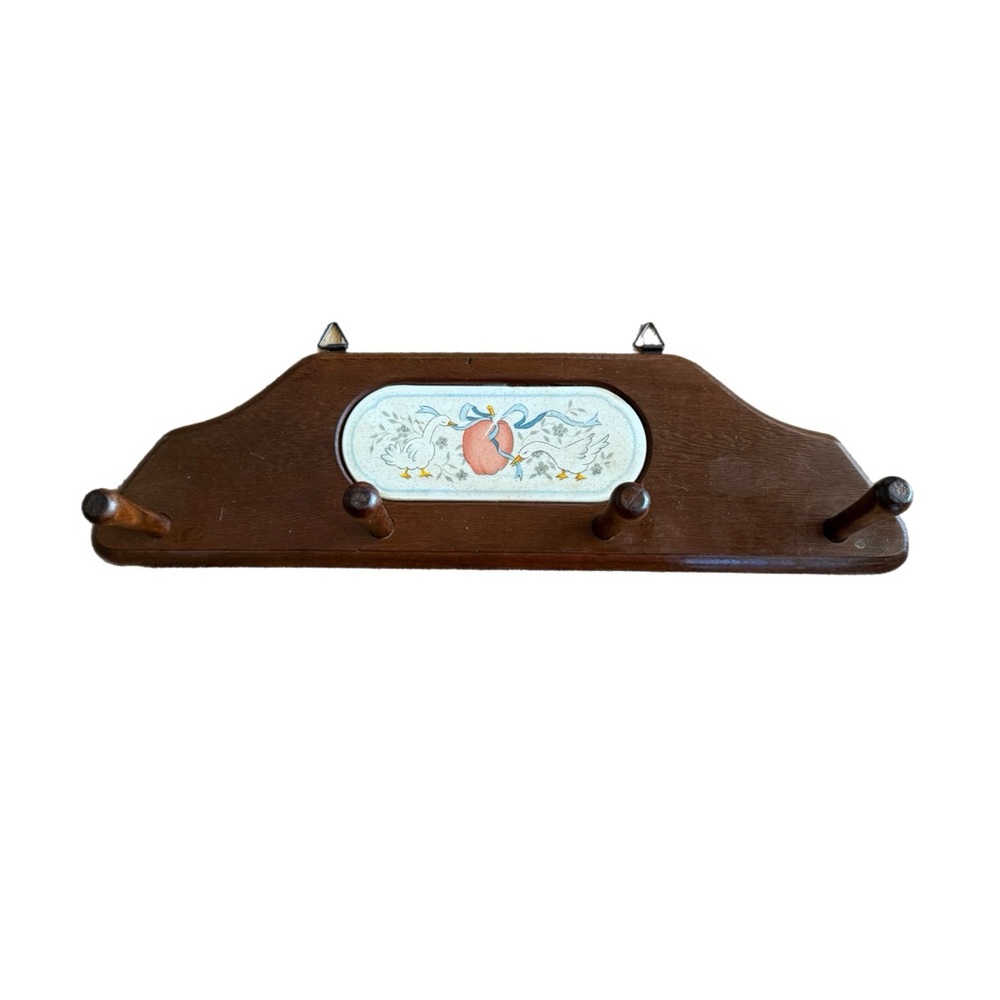 Wooden Wall Mounted Mug Towel Rack w/ 4 Pegs, Vintage Country Goose By Good Wood